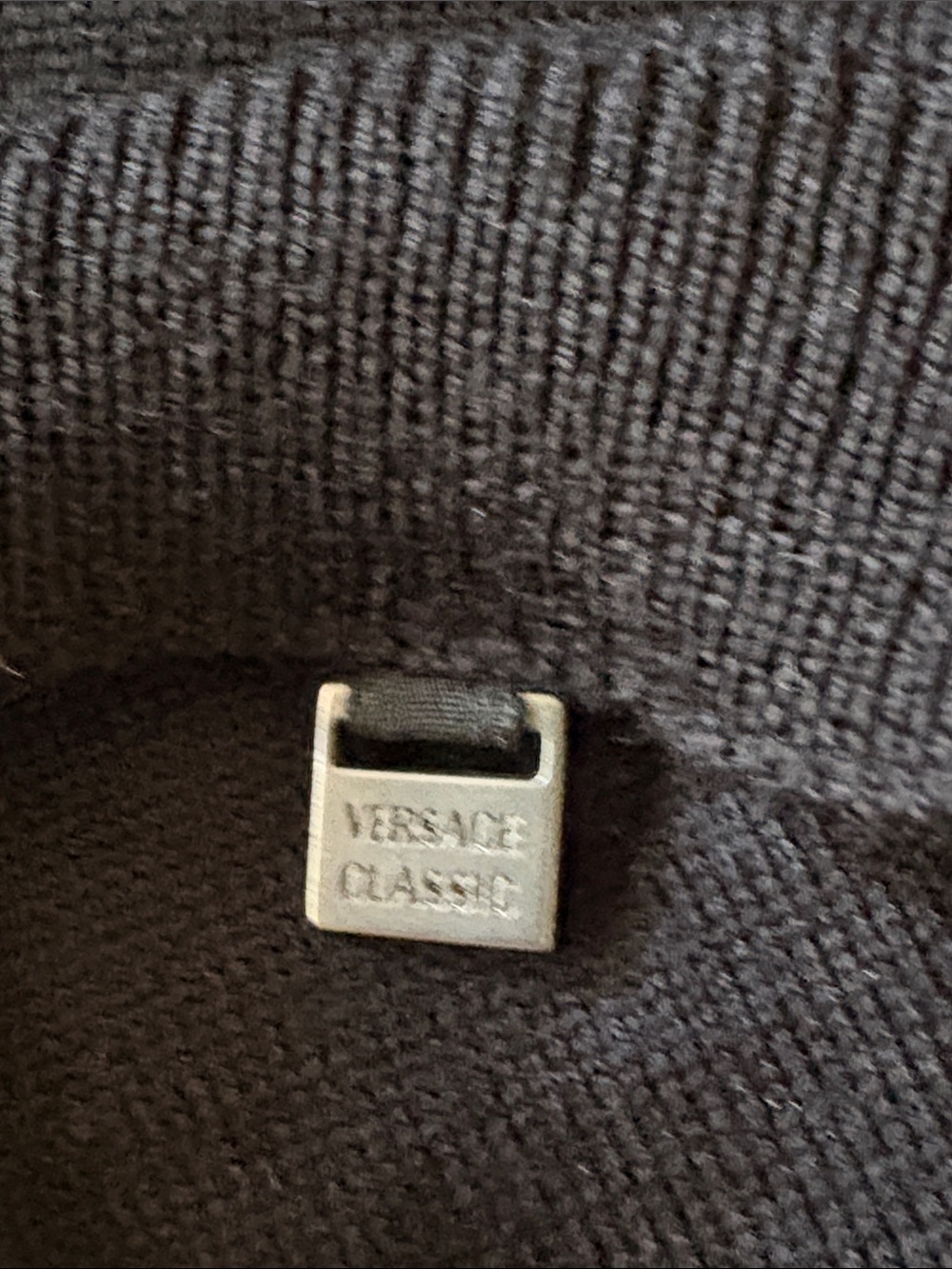 90s VTG Archive Versace Classic 100% Merino Wool Embroidered Shoulder Sweater L - Picture 13 of 14